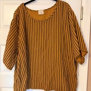 Curator sf Hugo Tee Striped Mustard and Black Women's Top